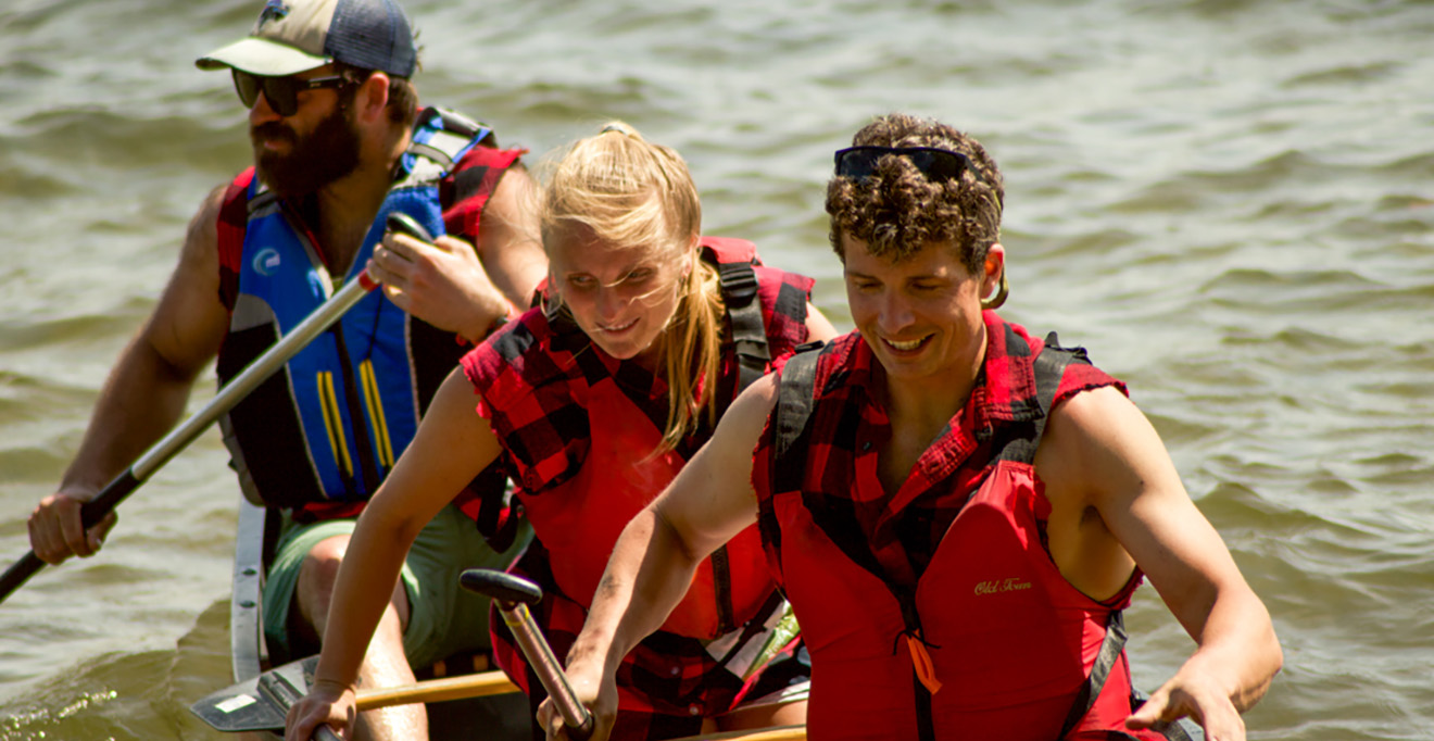 UMass Chan medical students practice emergency medicine skills during 13-mile adventure course
